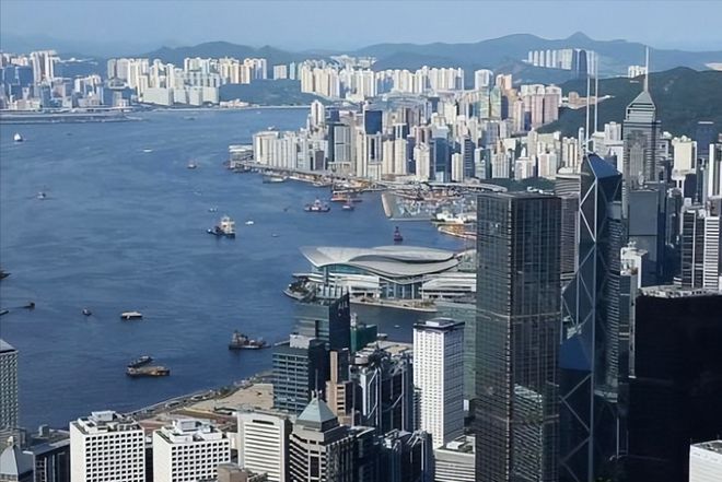2025年新澳门和香港天天免费精准大全,词语释义、专家解析解释与落实与警惕虚假宣传